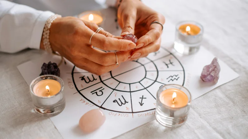 Zodiac Compatibility Vs. Real Compatibility in Love