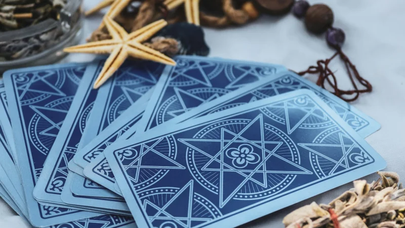 Online Psychic Chat for Love, Tarot, and Personal Insight