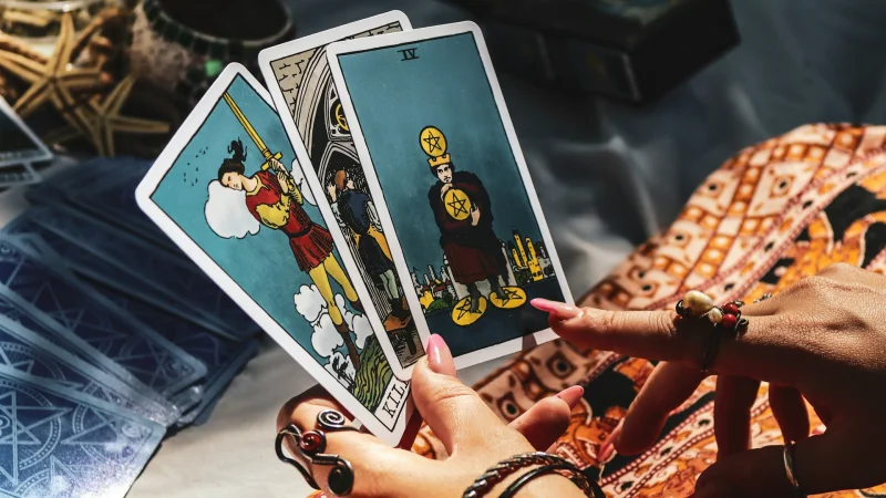 What to Ask During a Psychic Reading for Meaningful Guidance