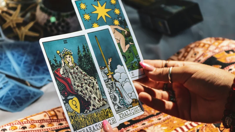 Online Psychic Chat for Love, Tarot, and Spiritual Guidance